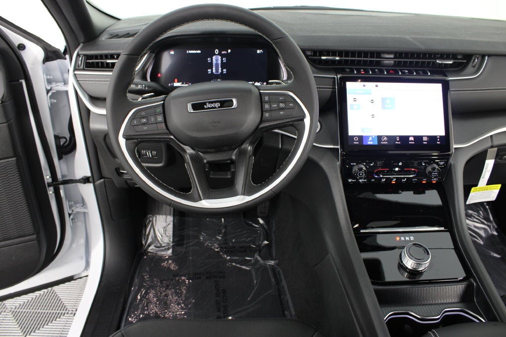 2027 Jeep Grand Cherokee Laredo X