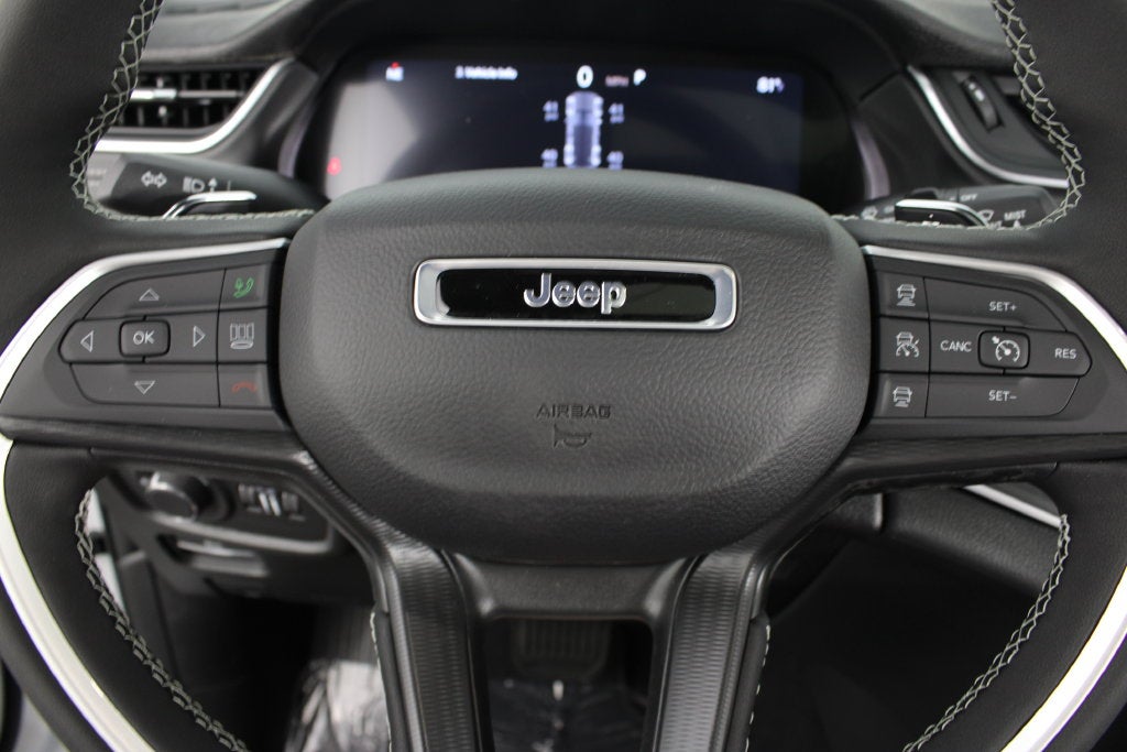 2027 Jeep Grand Cherokee Laredo X