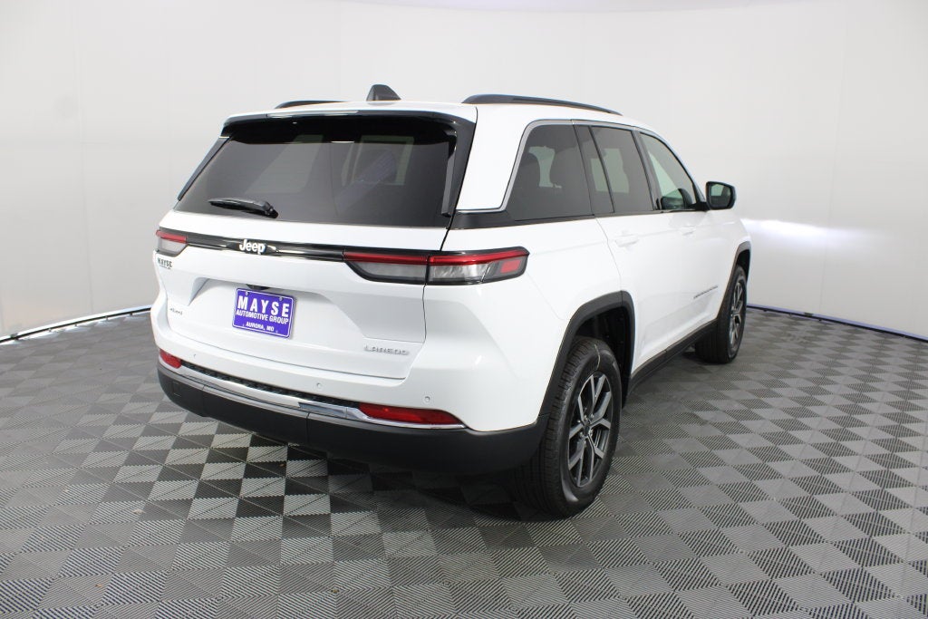 2027 Jeep Grand Cherokee Laredo X