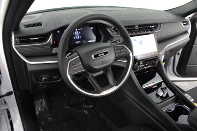 2027 Jeep Grand Cherokee Laredo X