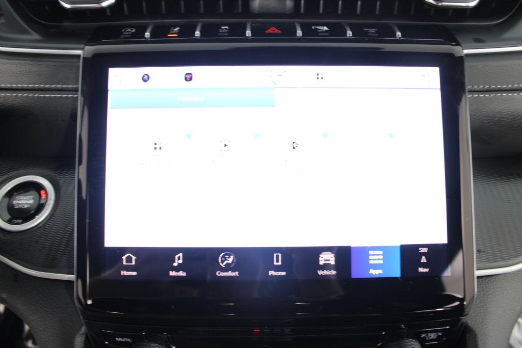 2027 Jeep Grand Cherokee Laredo