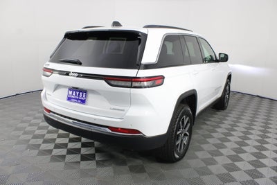 2027 Jeep Grand Cherokee Laredo