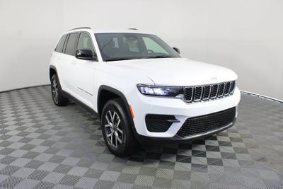 2027 Jeep Grand Cherokee Laredo