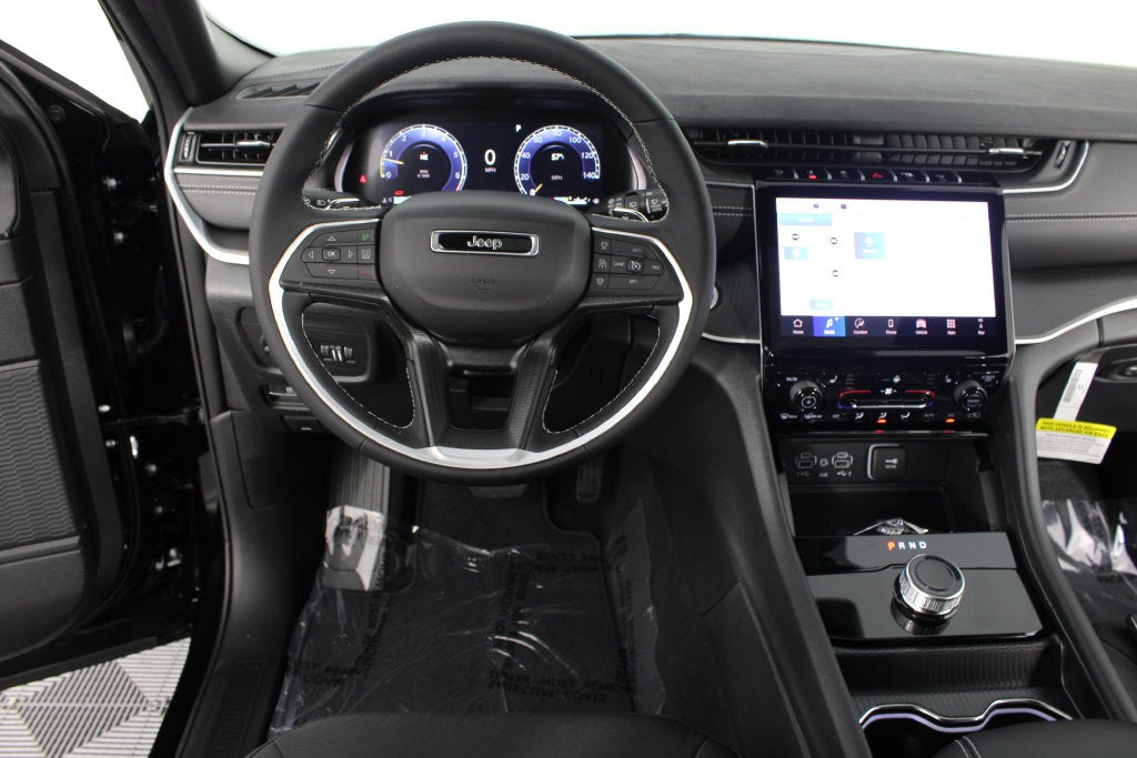 2027 Jeep Grand Cherokee Laredo X