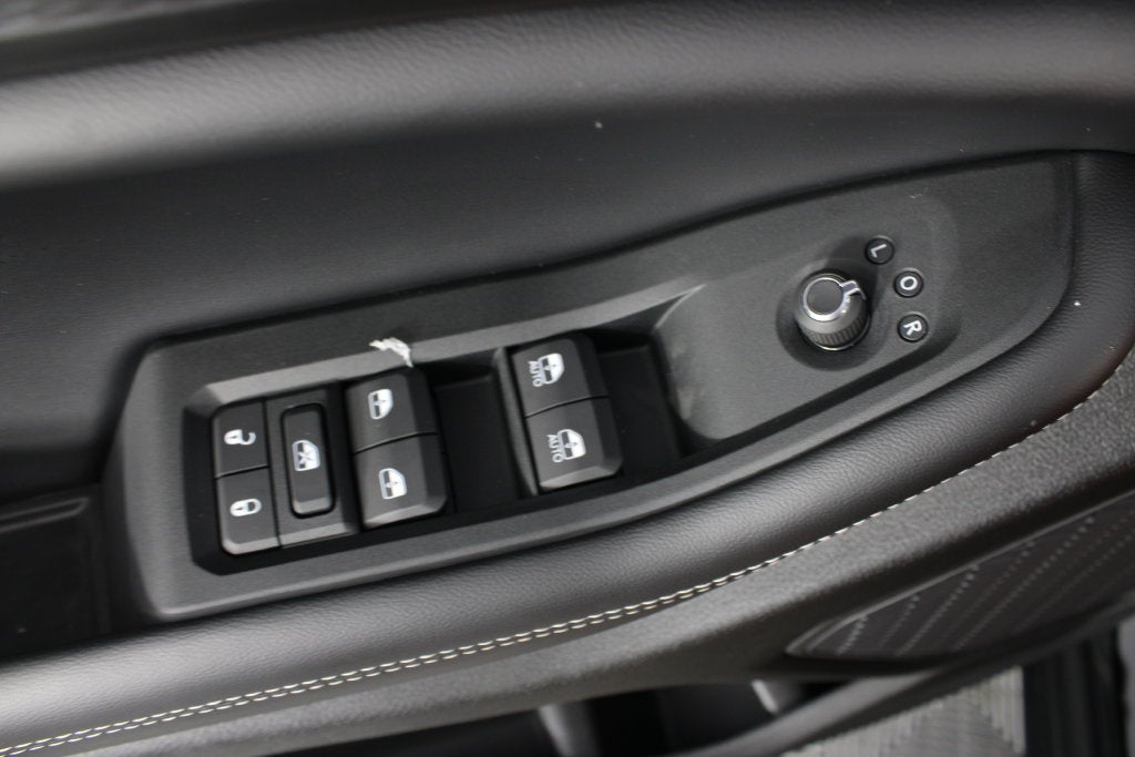 2027 Jeep Grand Cherokee Laredo X
