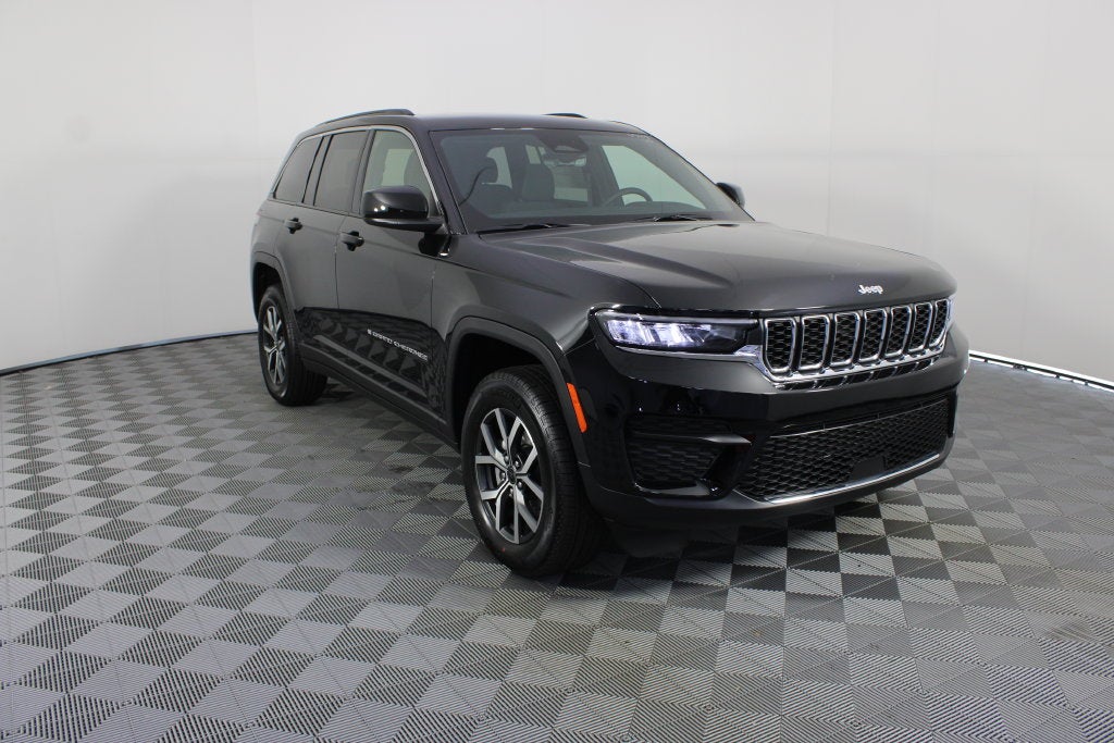 2027 Jeep Grand Cherokee Laredo X