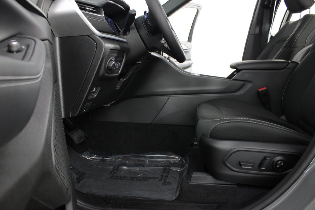 2027 Jeep Grand Cherokee Laredo X