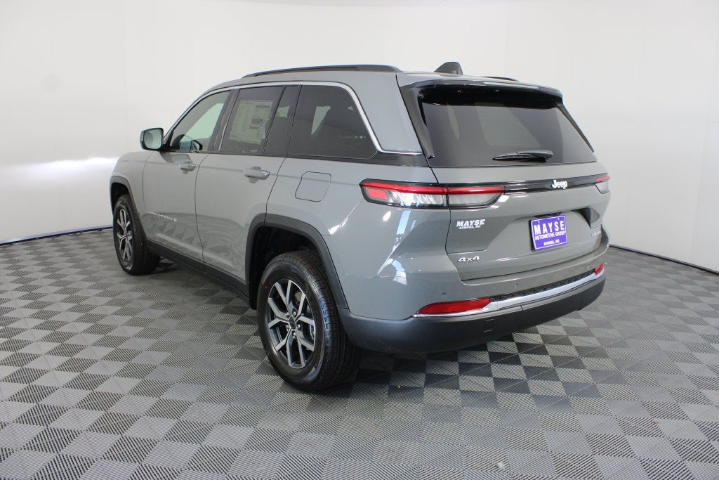 2027 Jeep Grand Cherokee Laredo X