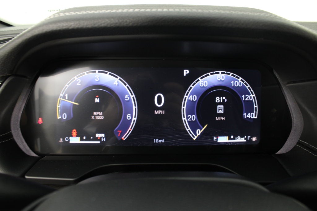2027 Jeep Grand Cherokee Laredo Altitude