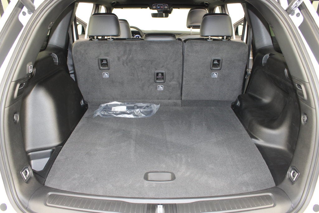 2027 Jeep Grand Cherokee Laredo Altitude