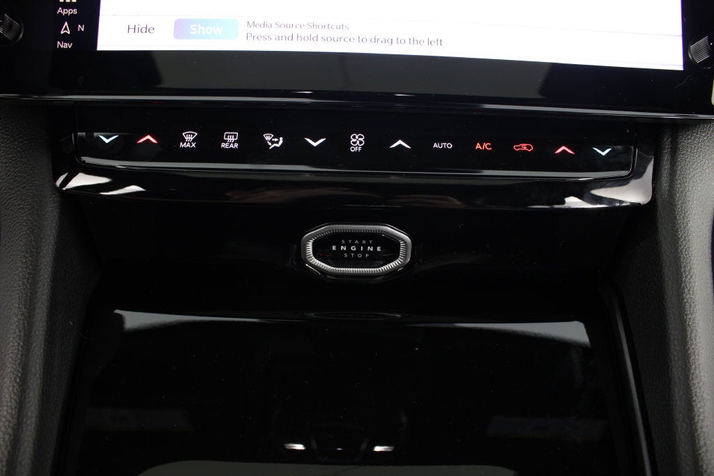 2027 Jeep Grand Cherokee Laredo Altitude