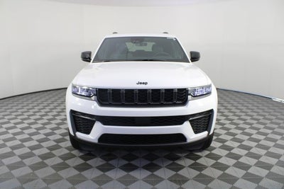 2026 Jeep Grand Cherokee Laredo Altitude