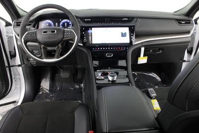 2027 Jeep Grand Cherokee Laredo Altitude