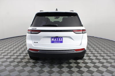 2027 Jeep Grand Cherokee Laredo Altitude