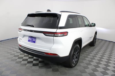 2027 Jeep Grand Cherokee Laredo Altitude