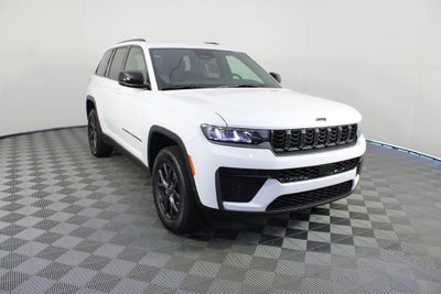 2027 Jeep Grand Cherokee Laredo Altitude