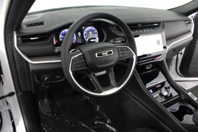 2027 Jeep Grand Cherokee Laredo Altitude