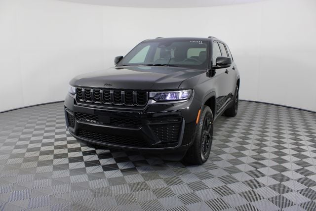 2026 Jeep Grand Cherokee Laredo