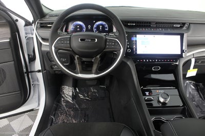 2027 Jeep Grand Cherokee Laredo Altitude