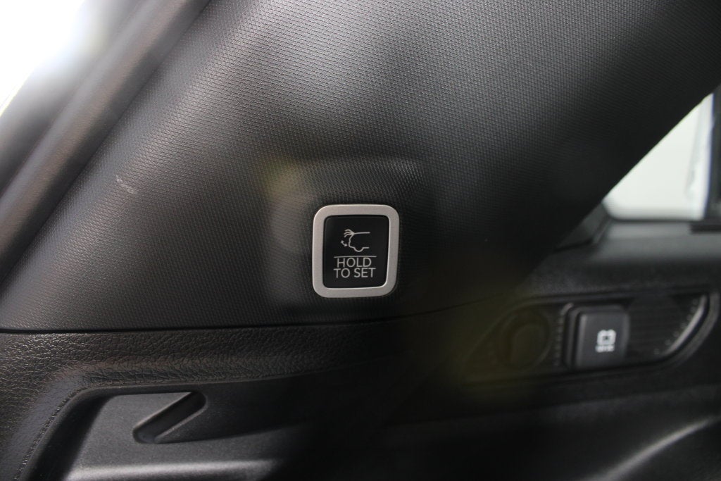 2027 Jeep Grand Cherokee Laredo Altitude