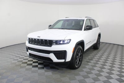 2027 Jeep Grand Cherokee Laredo Altitude