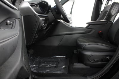 2027 Jeep Grand Cherokee Laredo Altitude