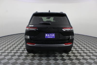 2027 Jeep Grand Cherokee Laredo Altitude
