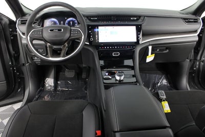 2027 Jeep Grand Cherokee Laredo Altitude
