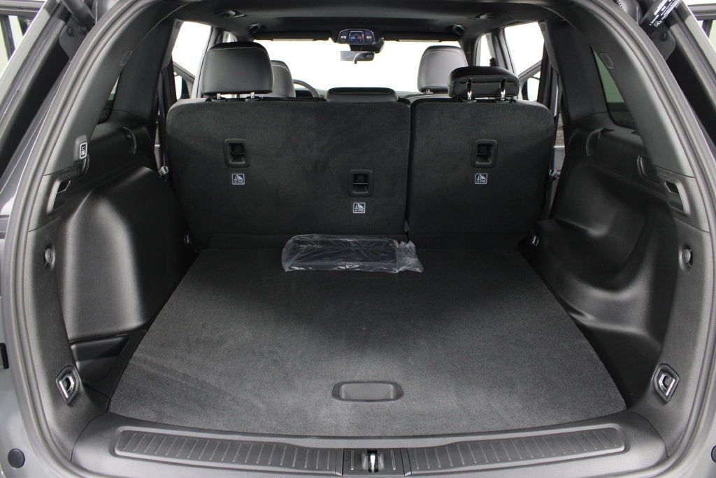 2027 Jeep Grand Cherokee Laredo Altitude