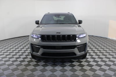 2027 Jeep Grand Cherokee Laredo Altitude