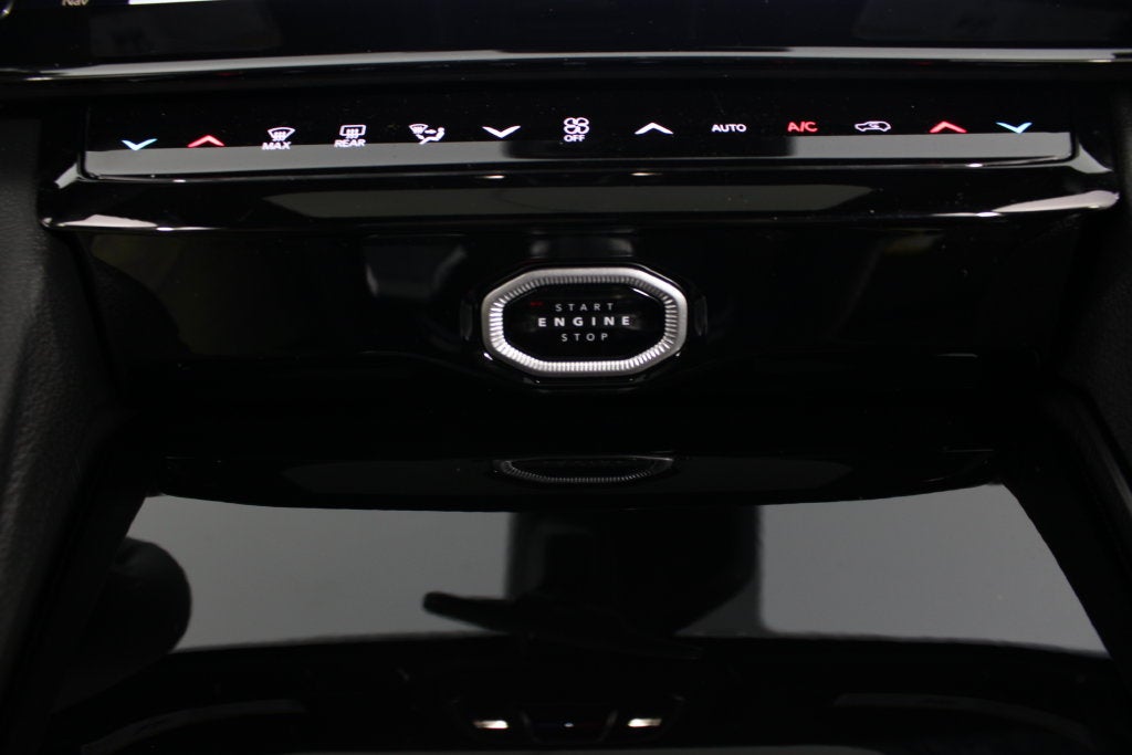 2027 Jeep Grand Cherokee Laredo Altitude