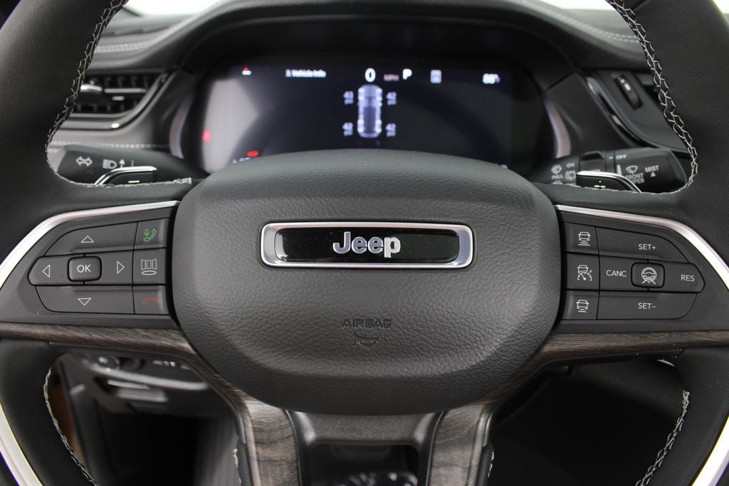 2027 Jeep Grand Cherokee Limited Reserve
