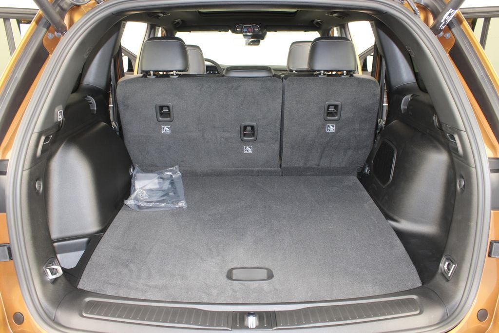 2027 Jeep Grand Cherokee Limited Reserve