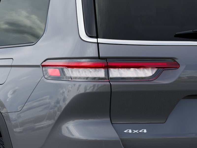 2027 Jeep Grand Cherokee L Laredo