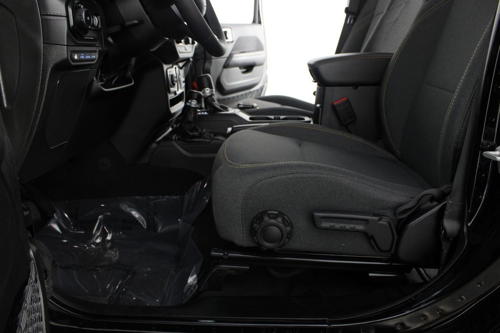 2025 Jeep Wrangler Sahara 4xe