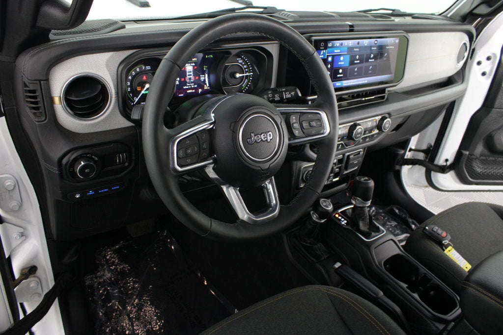 2025 Jeep Wrangler Sahara 4xe