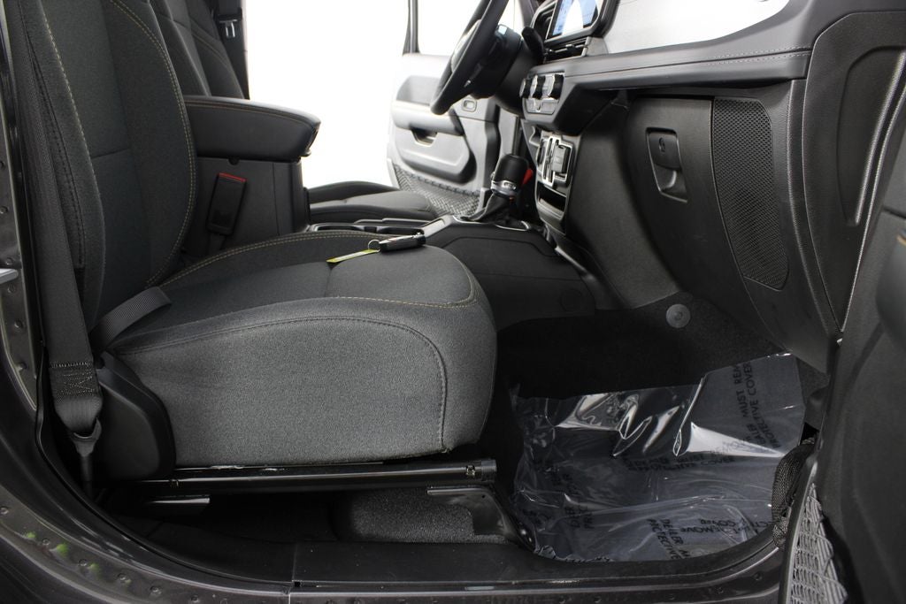 2025 Jeep Wrangler Sahara 4xe