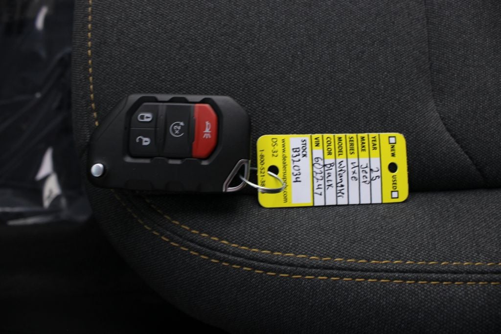 2025 Jeep Wrangler Sahara 4xe