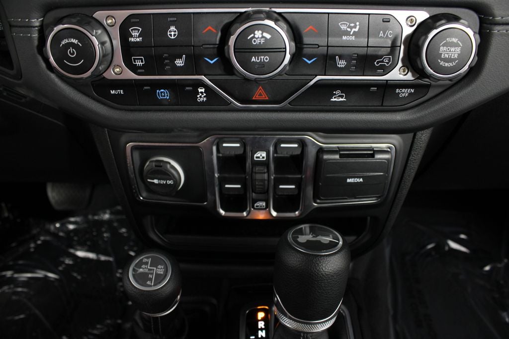 2025 Jeep Wrangler Sahara 4xe
