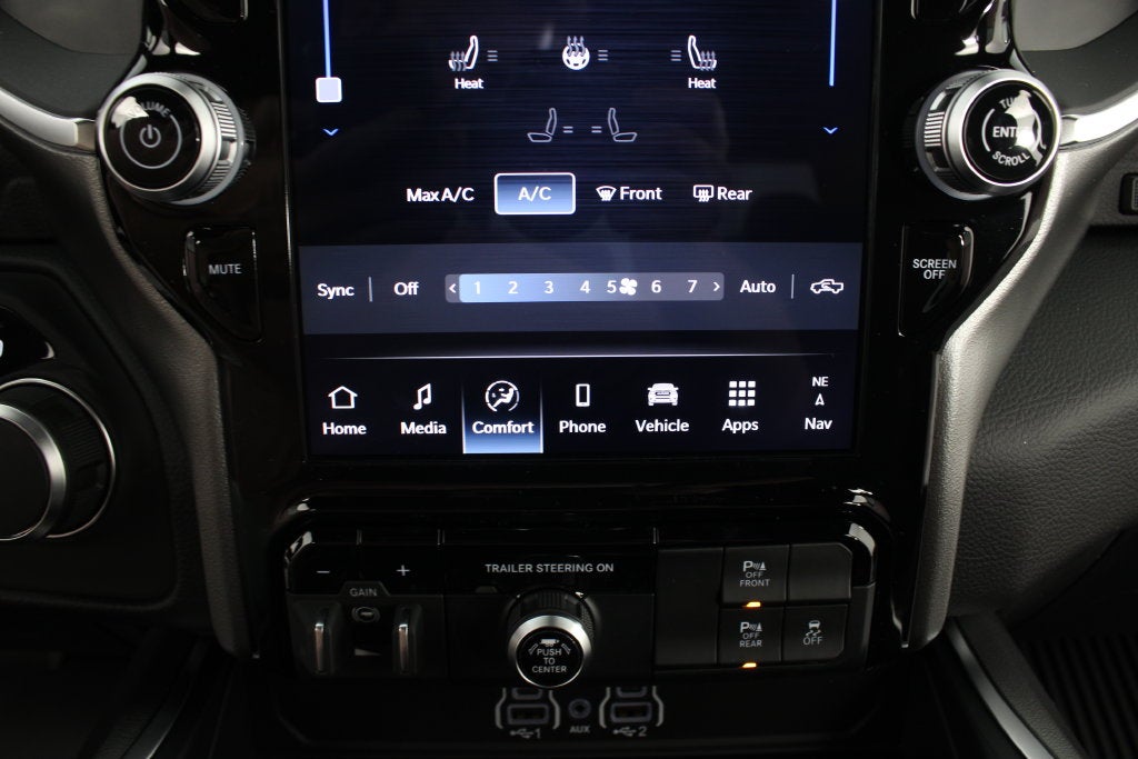 2027 RAM 1500 Big Horn/Lone Star