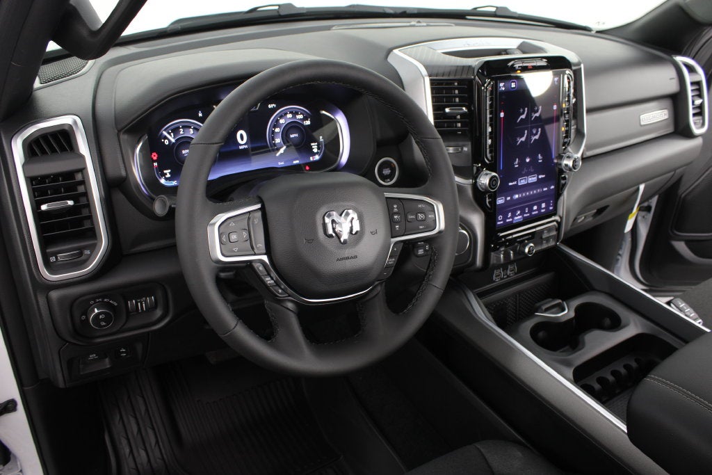 2027 RAM 1500 Big Horn/Lone Star
