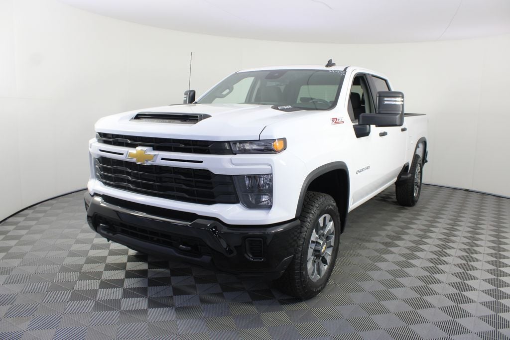 2026 Chevrolet Silverado 2500HD Custom