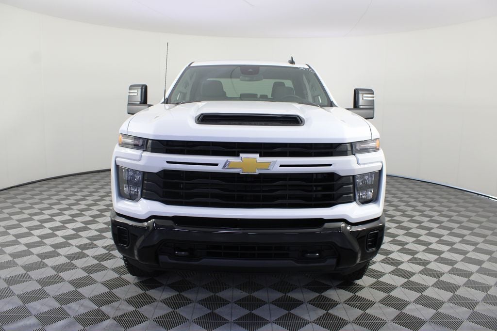 2026 Chevrolet Silverado 2500HD Custom