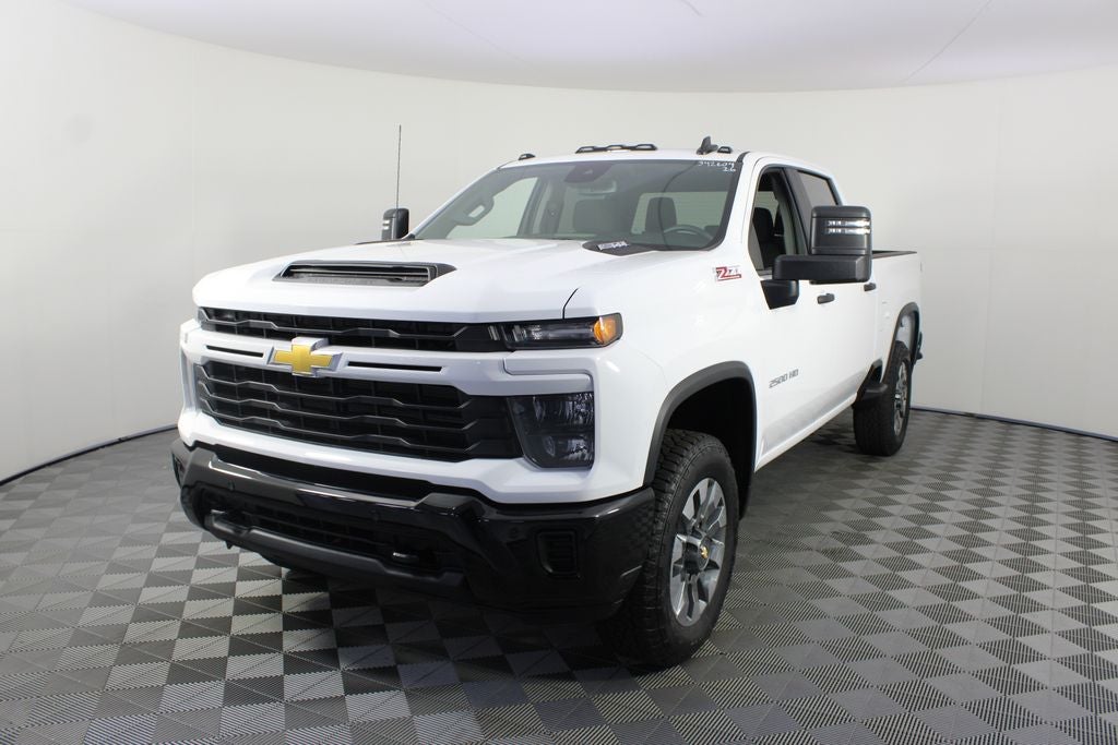 2026 Chevrolet Silverado 2500HD Custom