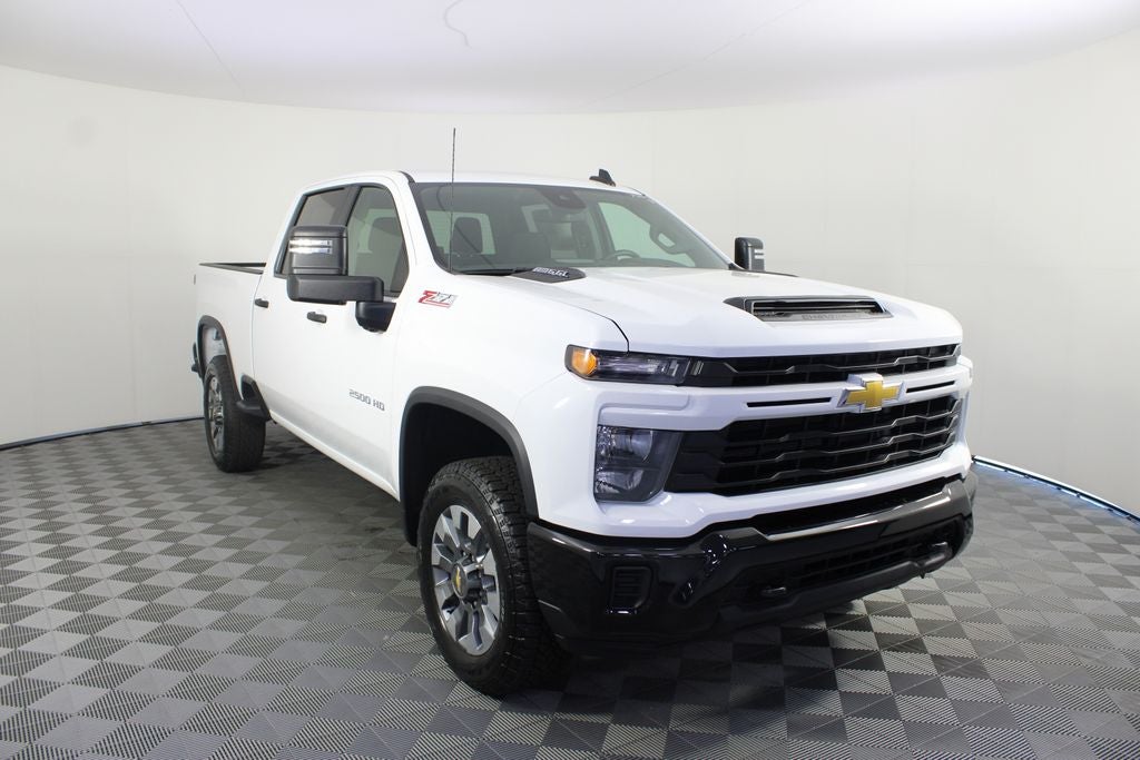 2026 Chevrolet Silverado 2500HD Custom