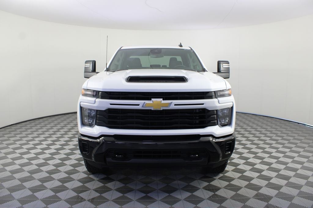 2026 Chevrolet Silverado 2500HD Custom