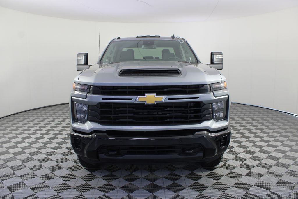 2026 Chevrolet Silverado 2500HD Custom