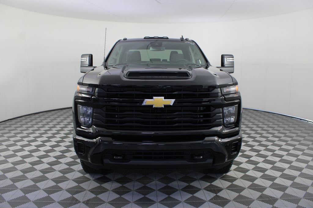 2026 Chevrolet Silverado 2500HD Custom