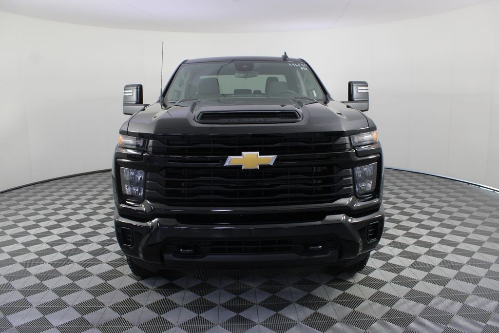 2026 Chevrolet Silverado 2500HD Custom