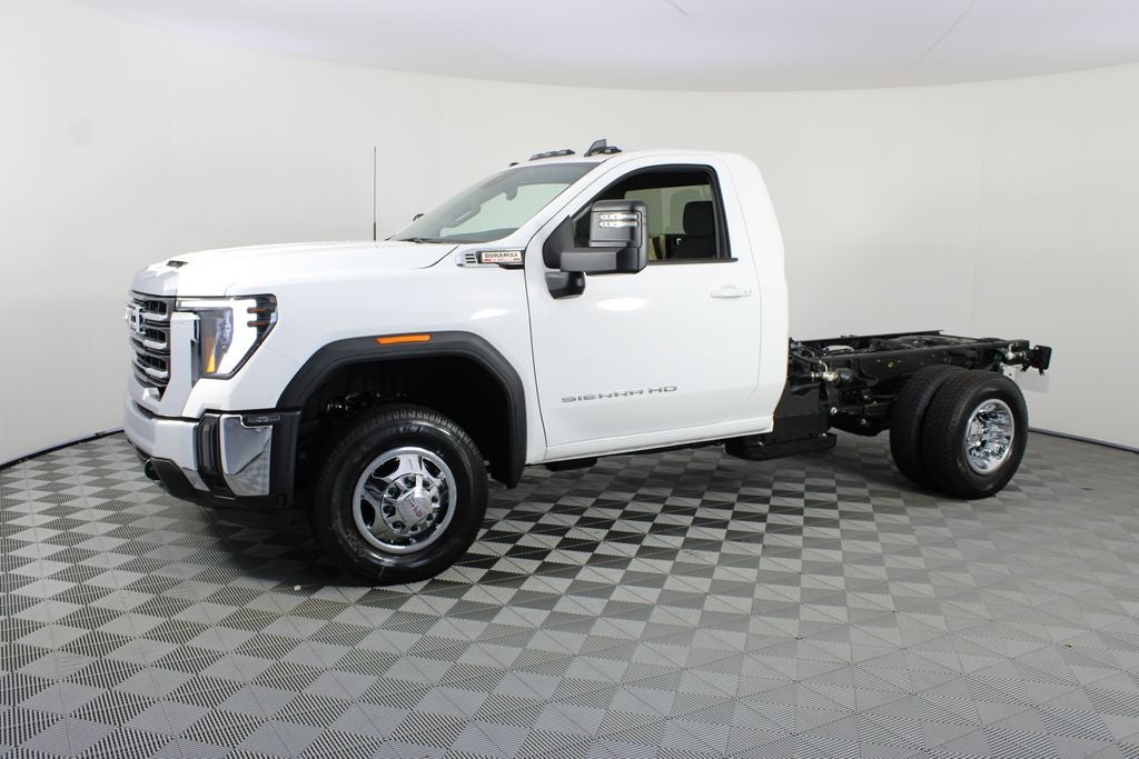 2026 GMC Sierra 3500HD SLE